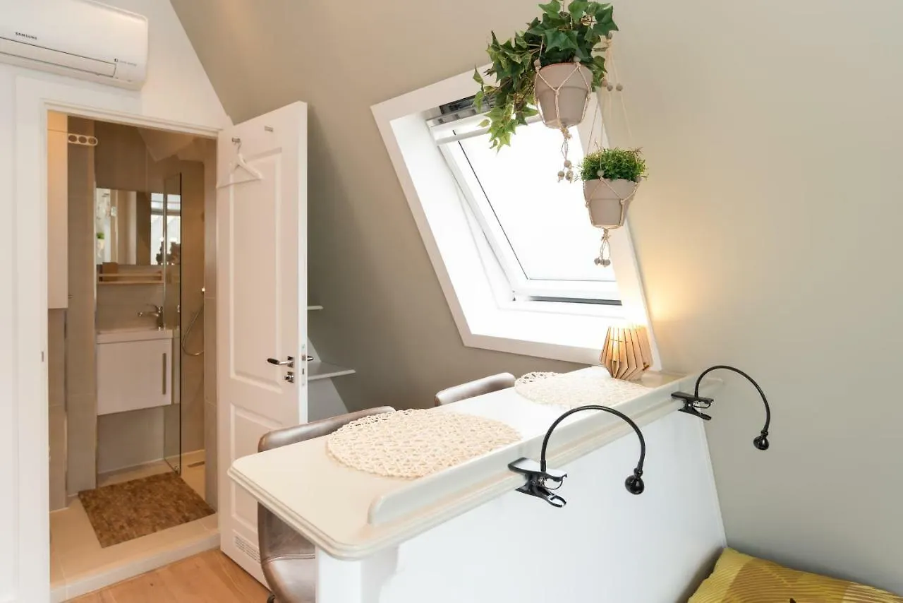 Saint Claire Studio'S Amsterdam Homestay